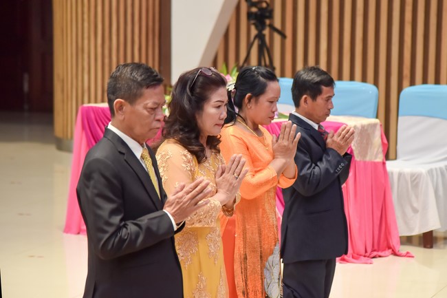 Wedding Ceremony at the pagoda