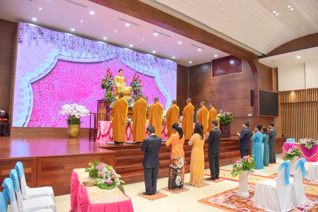Wedding Ceremony at the pagoda