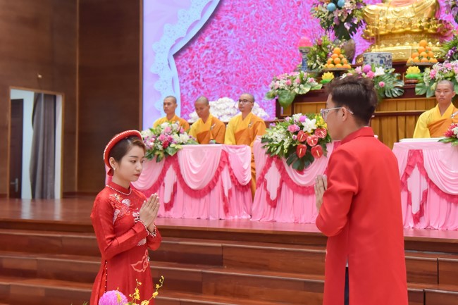 Wedding Ceremony at the pagoda