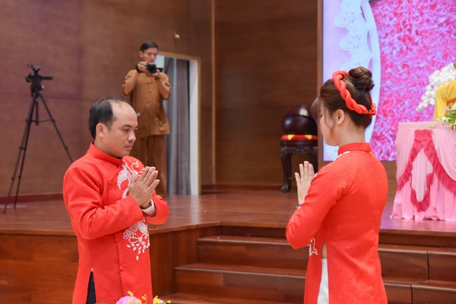 Wedding Ceremony at the pagoda