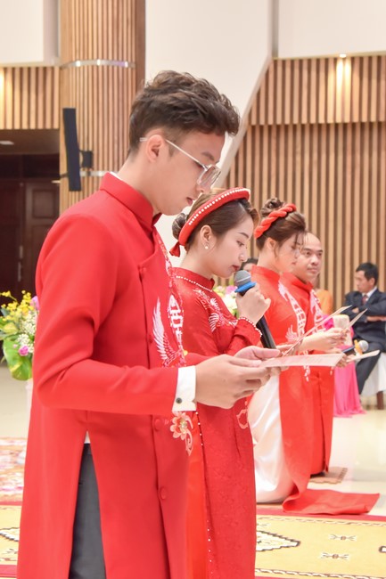 Wedding Ceremony at the pagoda