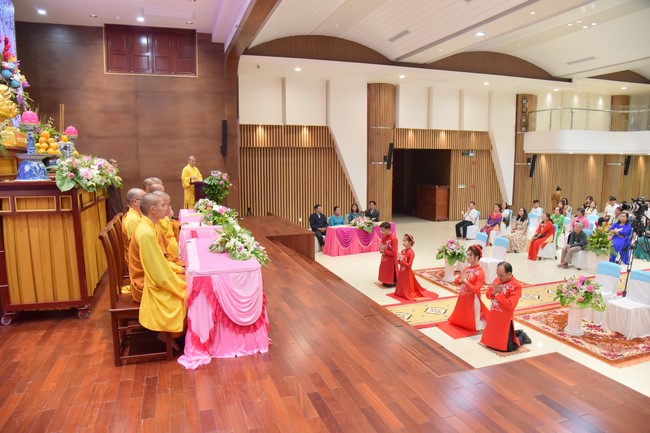 Wedding Ceremony at the pagoda