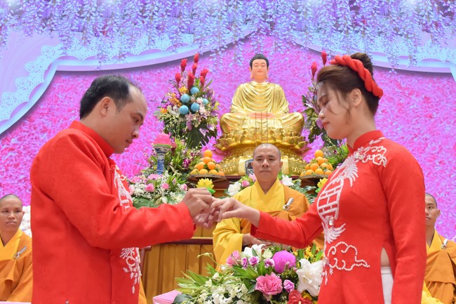 Wedding Ceremony at the pagoda