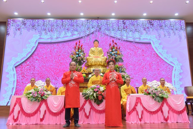Wedding Ceremony at the pagoda