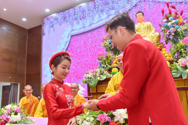 Wedding Ceremony at the pagoda