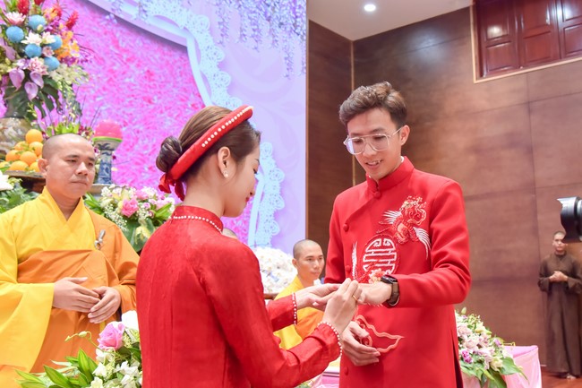 Wedding Ceremony at the pagoda