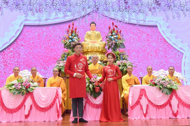 Wedding Ceremony at the pagoda