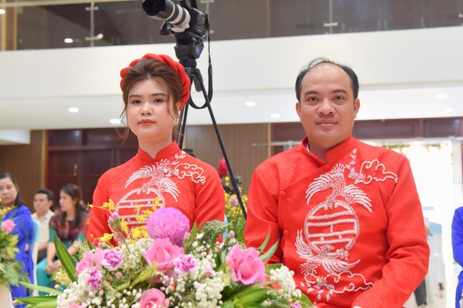 Wedding Ceremony at the pagoda