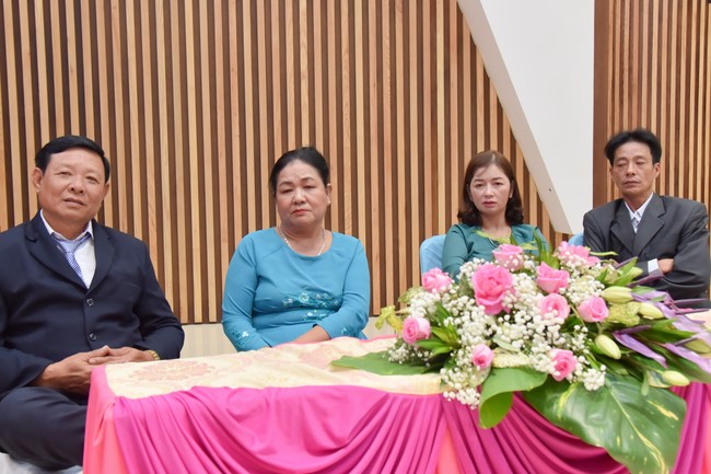 Wedding Ceremony at the pagoda