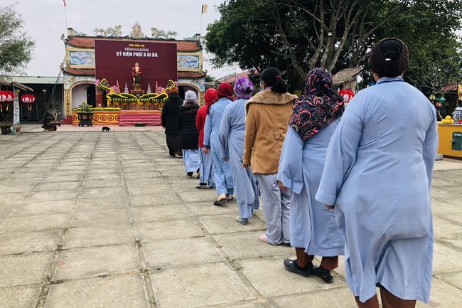 One - Day Retreat at Dong Cao pagoda