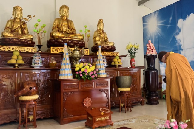 One - Day Retreat at Dong Cao pagoda