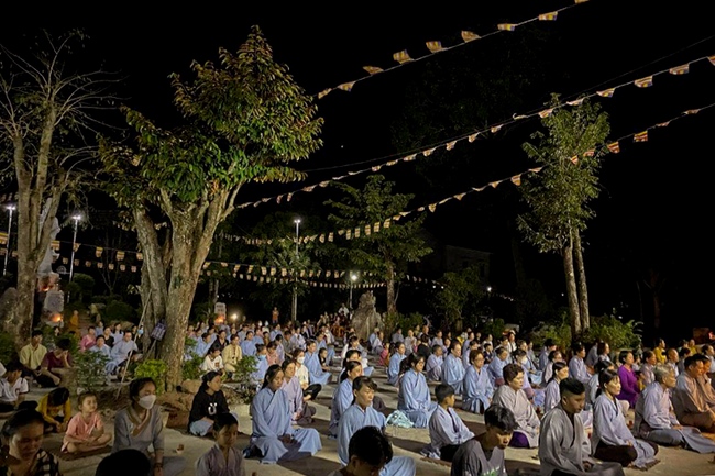 Candle Lighting Ritual to commemorate Amitabha’s Buddha at Suoi Phap Pagoda, Tay Ninh
