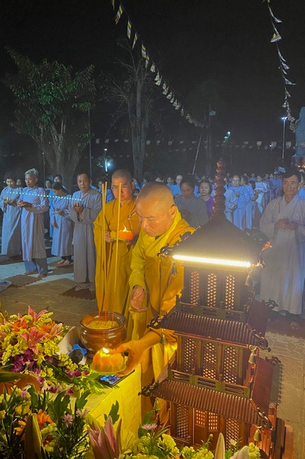 Candle Lighting Ritual to commemorate Amitabha’s Buddha at Suoi Phap Pagoda, Tay Ninh