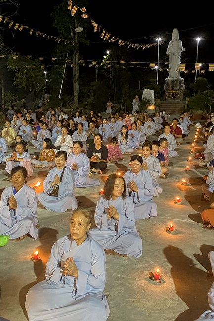 Candle Lighting Ritual to commemorate Amitabha’s Buddha at Suoi Phap Pagoda, Tay Ninh