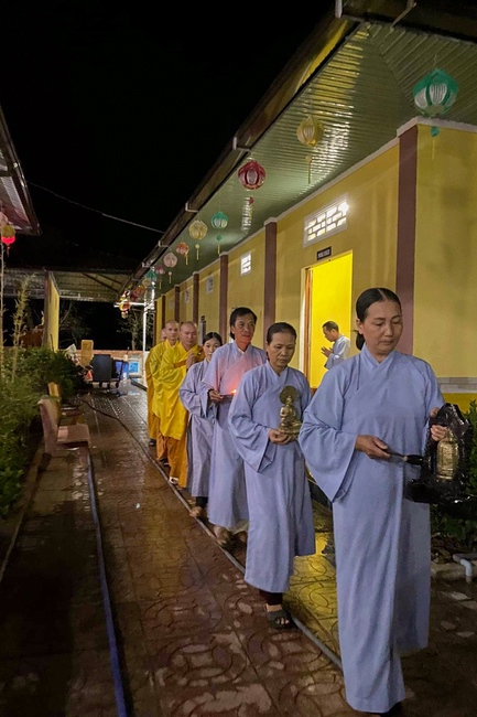 Candle Lighting Ritual to commemorate Amitabha’s Buddha at Suoi Phap Pagoda, Tay Ninh