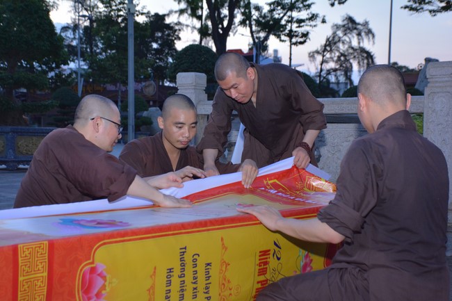 Affairs preparing for the Seven-Day Retreat and Amitabha Buddha’s Birthday anniversary (part 1)
