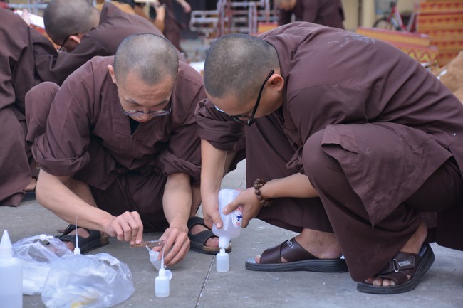 Affairs preparing for the Seven-Day Retreat and Amitabha Buddha’s Birthday anniversary (part 1)