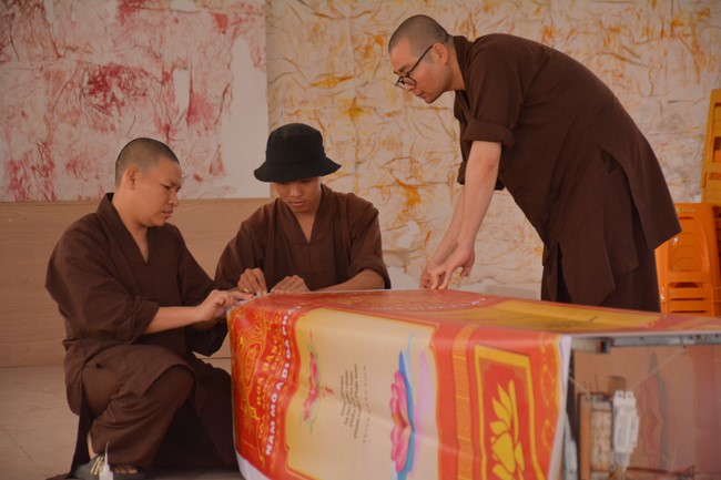 Affairs preparing for the Seven-Day Retreat and Amitabha Buddha’s Birthday anniversary (part 1)