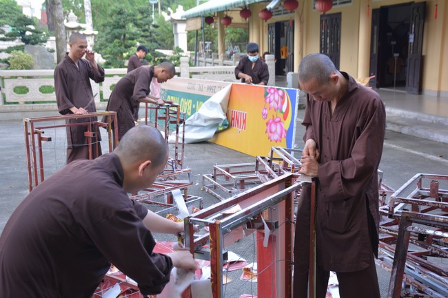 Affairs preparing for the Seven-Day Retreat and Amitabha Buddha’s Birthday anniversary (part 1)