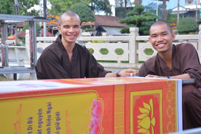 Affairs preparing for the Seven-Day Retreat and Amitabha Buddha’s Birthday anniversary (part 1)