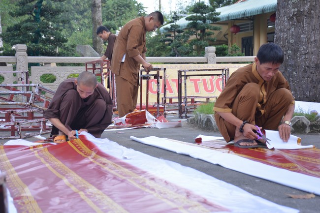 Affairs preparing for the Seven-Day Retreat and Amitabha Buddha’s Birthday anniversary (part 1)