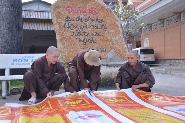 Affairs preparing for the Seven-Day Retreat and Amitabha Buddha’s Birthday anniversary (part 1)