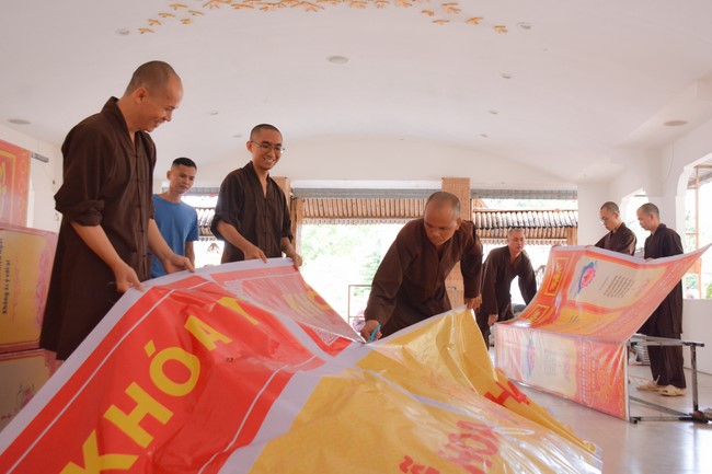 Affairs preparing for the Seven-Day Retreat and Amitabha Buddha’s Birthday anniversary (part 1)