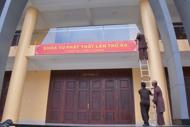 Affairs preparing for the Seven-Day Retreat and Amitabha Buddha’s Birthday anniversary (part 1)