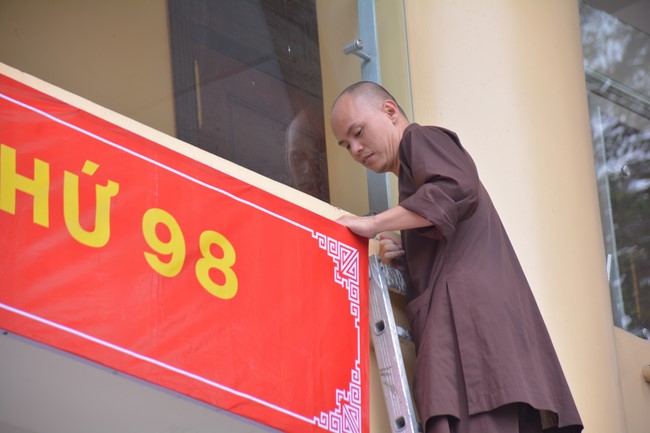 Affairs preparing for the Seven-Day Retreat and Amitabha Buddha’s Birthday anniversary (part 1)