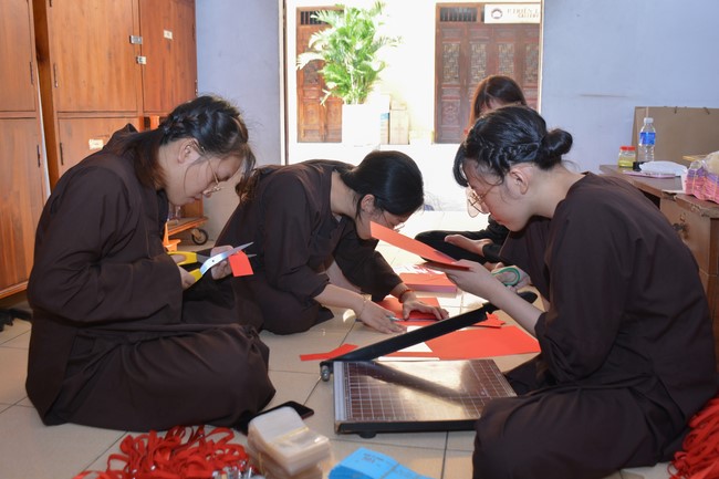 Affairs preparing for the Seven-Day Retreat and Amitabha Buddha’s Birthday anniversary (part 1)
