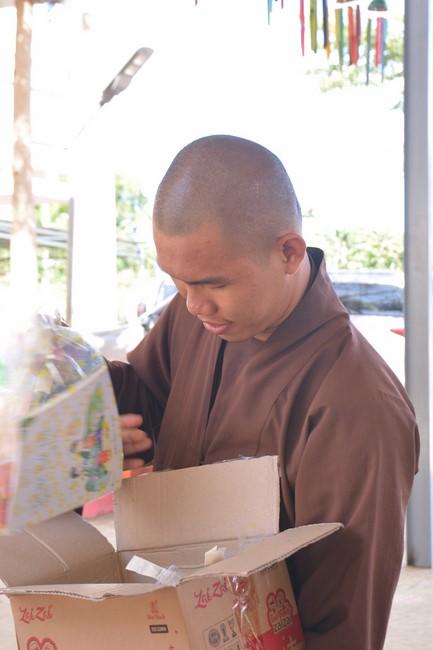 Handover ceremony of living quarter for Hoa Dao Kindergarten in Dak Glong district, Dak Nong province