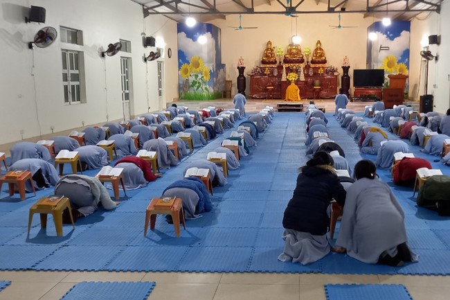 Repentant Ceremony at Dong Cao pagoda
