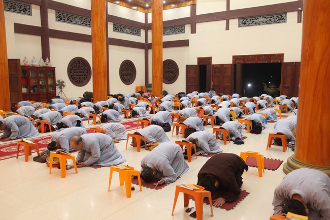 Repentant Ceremony at Giai Lam Temple – Ha Tinh