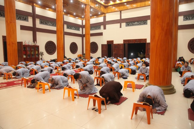Repentant Ceremony at Giai Lam Temple – Ha Tinh