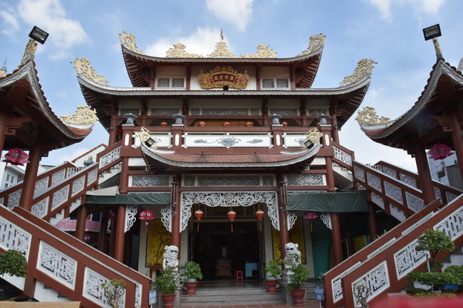 Viếng thăm các chùa ở Hóc Môn, Thủ Đức, Q2 TP. HCM