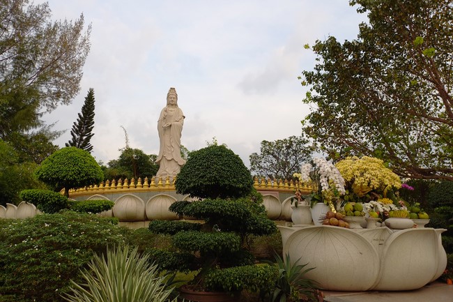 Viếng thăm các chùa ở Hóc Môn, Thủ Đức, Q2 TP. HCM