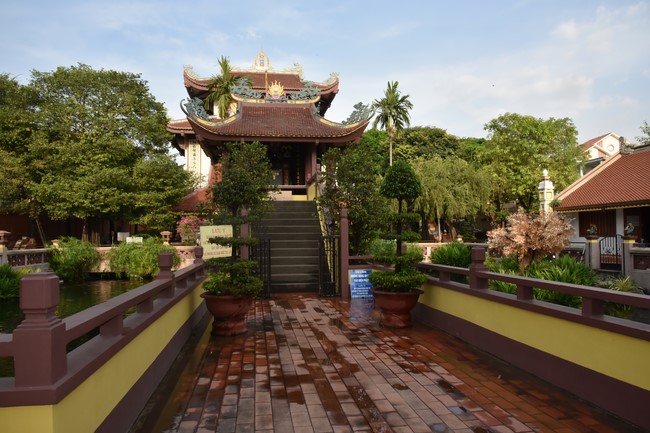 Viếng thăm các chùa ở Hóc Môn, Thủ Đức, Q2 TP. HCM