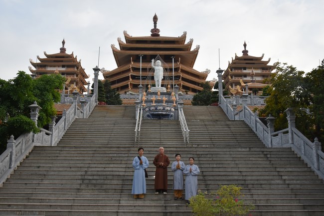 Viếng thăm các chùa ở Hóc Môn, Thủ Đức, Q2 TP. HCM