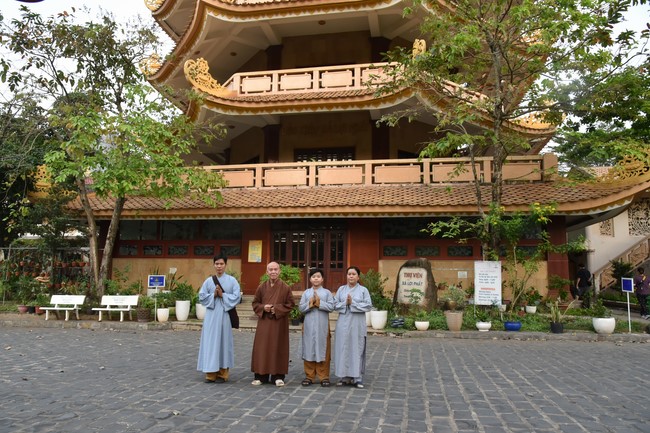 Viếng thăm các chùa ở Hóc Môn, Thủ Đức, Q2 TP. HCM