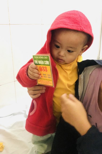 Charity activities towards Buddha's Enlightenment Day at Dong Cao Pagoda, Thanh Hoa