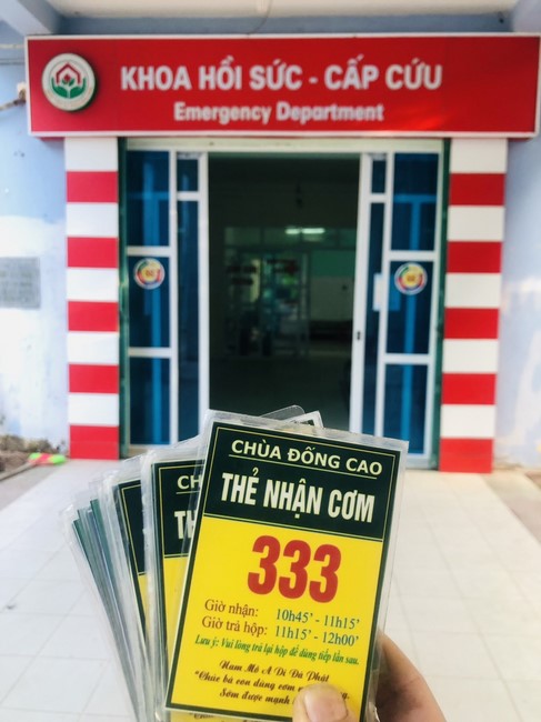 Charity activities towards Buddha's Enlightenment Day at Dong Cao Pagoda, Thanh Hoa