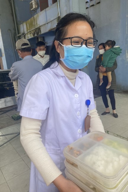 Charity activities towards Buddha's Enlightenment Day at Dong Cao Pagoda, Thanh Hoa