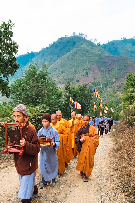 Ceremony of seating Buddha Statue and giving charity gifts of Hoa Phuc Pagoda, Ha Noi