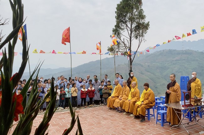 Ceremony of seating Buddha Statue and giving charity gifts of Hoa Phuc Pagoda, Ha Noi