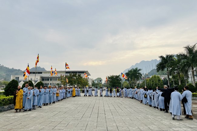 Ceremony of seating Buddha Statue and giving charity gifts of Hoa Phuc Pagoda, Ha Noi