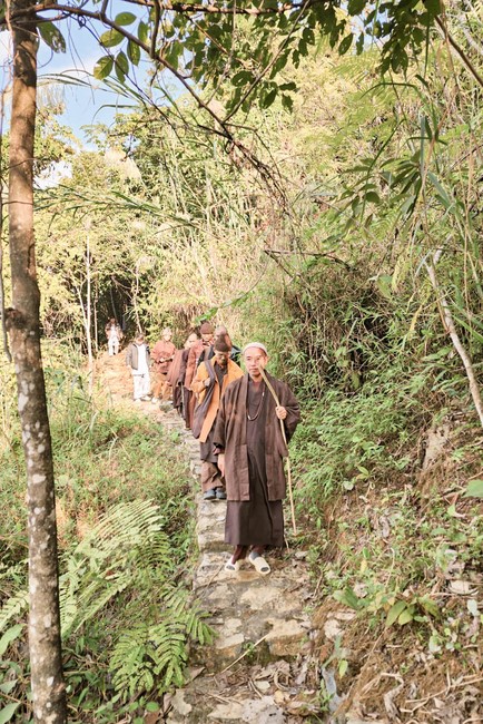 Ceremony of seating Buddha Statue and giving charity gifts of Hoa Phuc Pagoda, Ha Noi