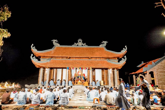 Ceremony of seating Buddha Statue and giving charity gifts of Hoa Phuc Pagoda, Ha Noi