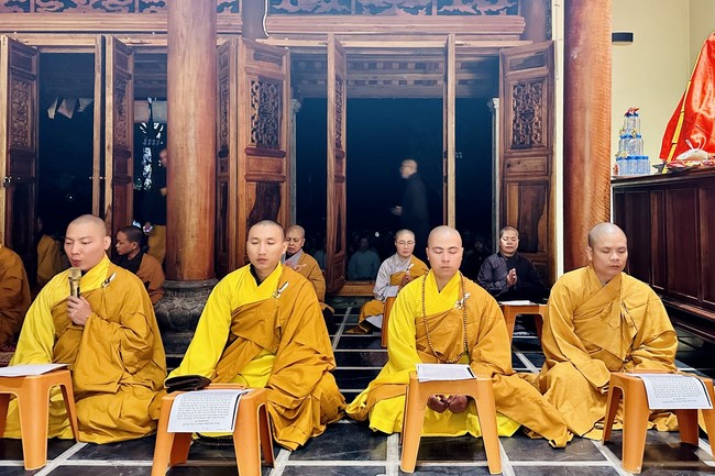 Ceremony of seating Buddha Statue and giving charity gifts of Hoa Phuc Pagoda, Ha Noi