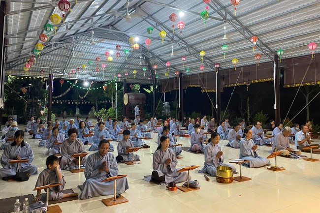 Repentant ceremony at Suoi Phap Pagoda