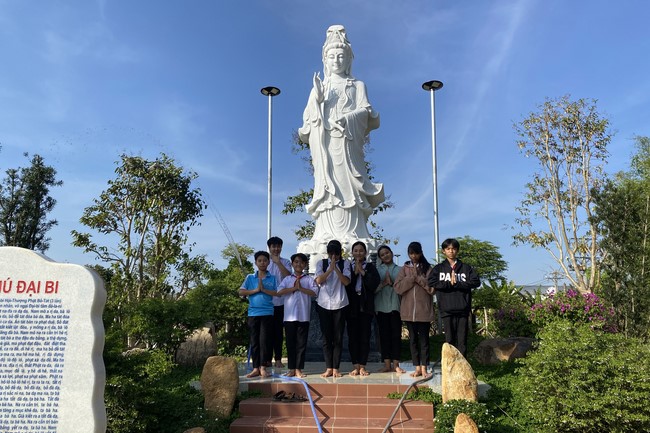 Repentant ceremony at Suoi Phap Pagoda